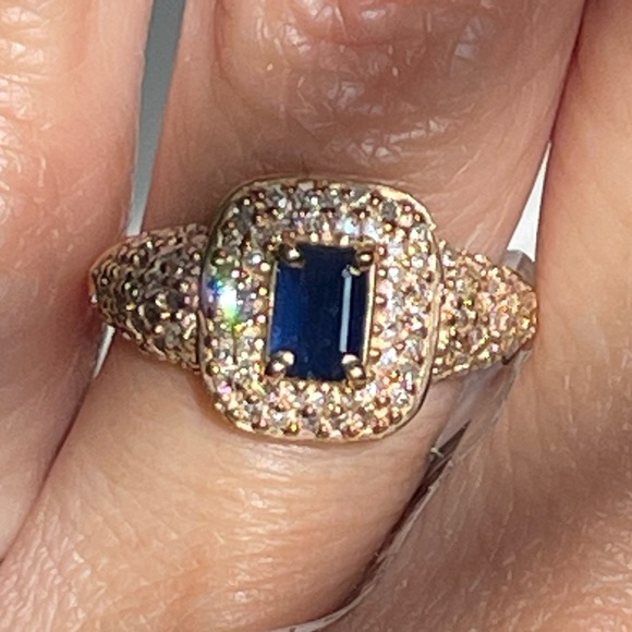 Genuine Sapphire & Diamond Ring - Picture 7 of 9